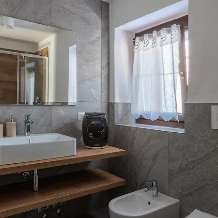 Il Nocciolo Apartment *